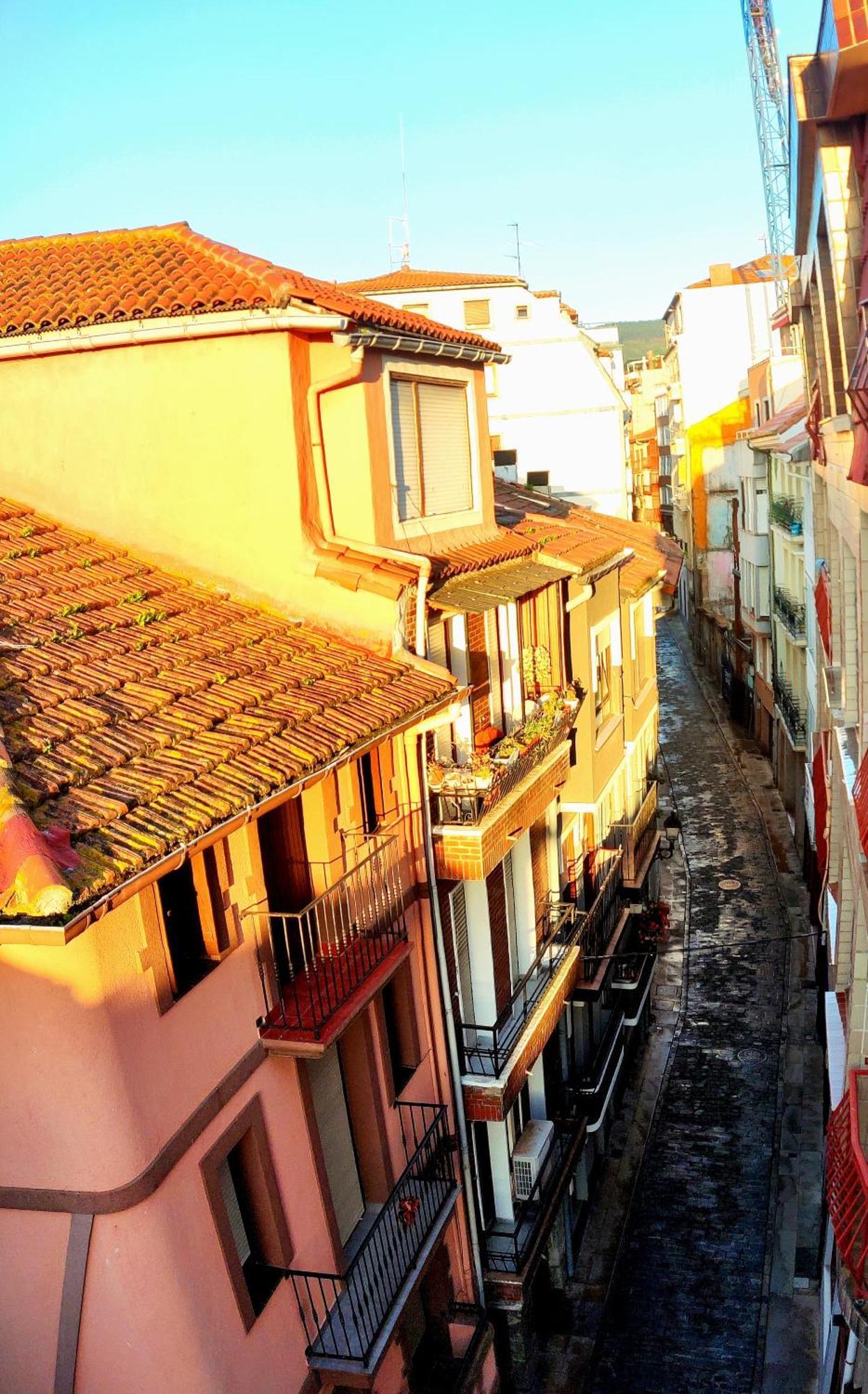Apartamento Con Encanto En El Puerto De Bermeo Bagian luar foto
